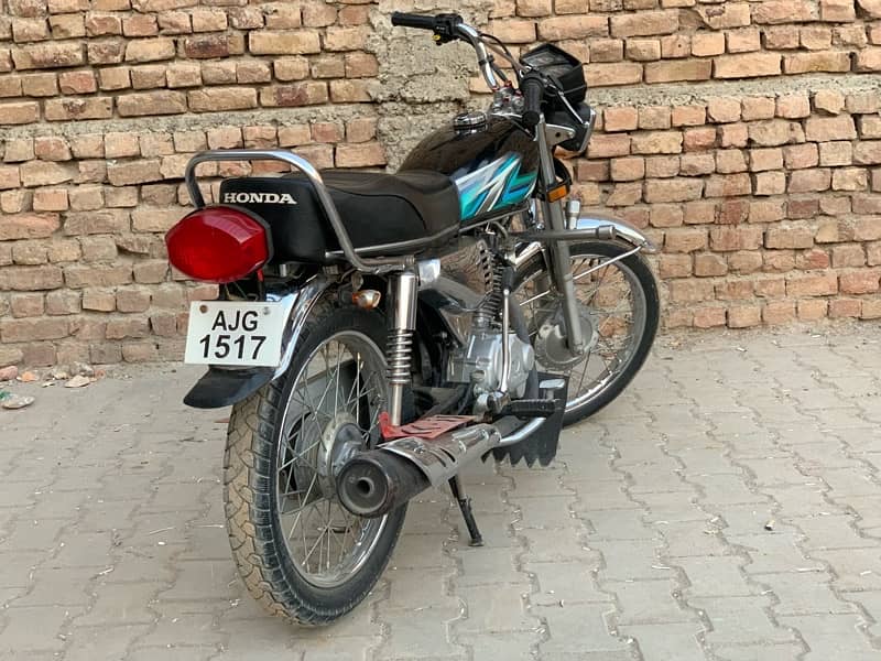 Honda 125, 2022 Model, Rawalpindi Registered 7