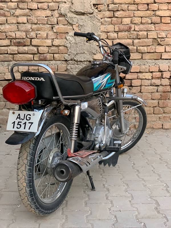 Honda 125, 2022 Model, Rawalpindi Registered 8