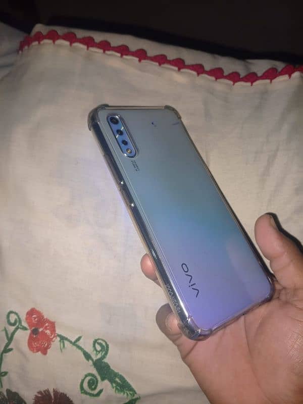 vivo s1 8 256 4