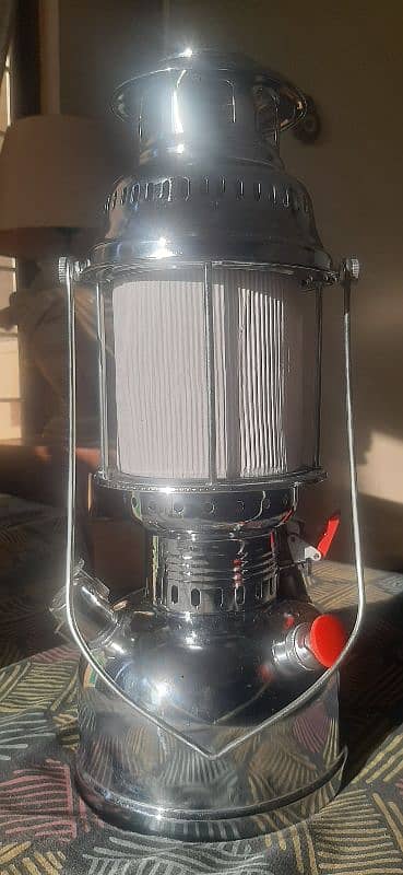 SEA ANCHOR Pressure Lantern 1