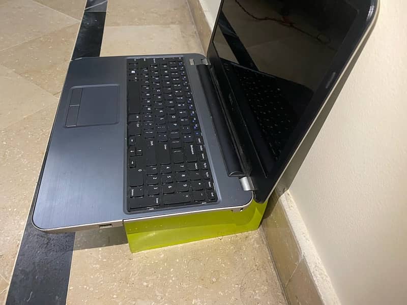 dell laptop core i7 3 gen 6