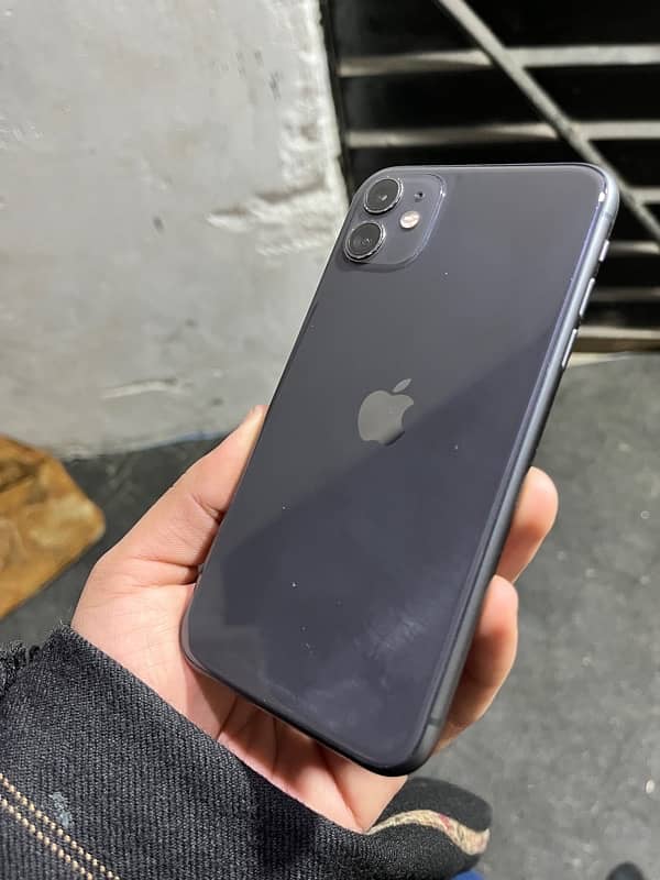 I phone 11 non pta 64 gb LLA model 03044577960 8