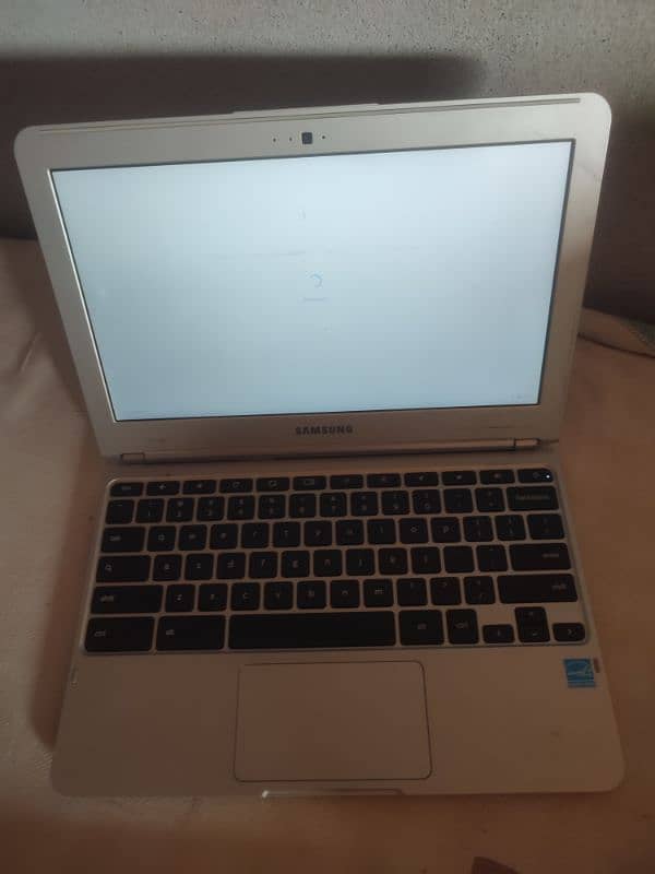 Samsung Chromebook 303c 0