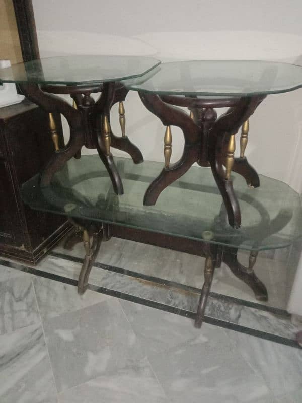 dressing and tables good condition 03333341257 0