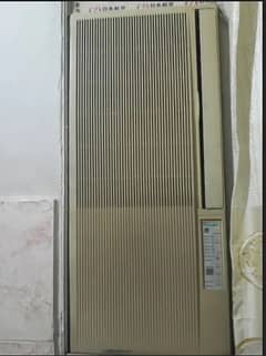 Window AC for Sale - Excellent Condition(Low on gas)