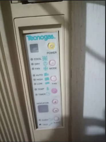 Window AC for Sale - Excellent Condition(Low on gas) 1