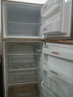 "Like-New Refrigerator with Choki – No Repairs Needed, Ready to Use!"