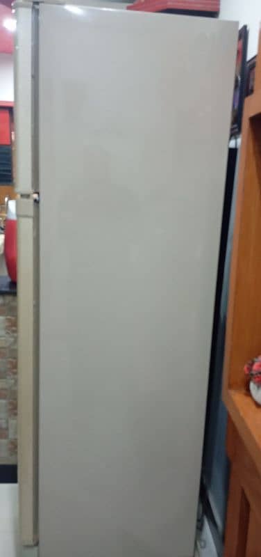 "Like-New Refrigerator with Choki – No Repairs Needed, Ready to Use!" 5