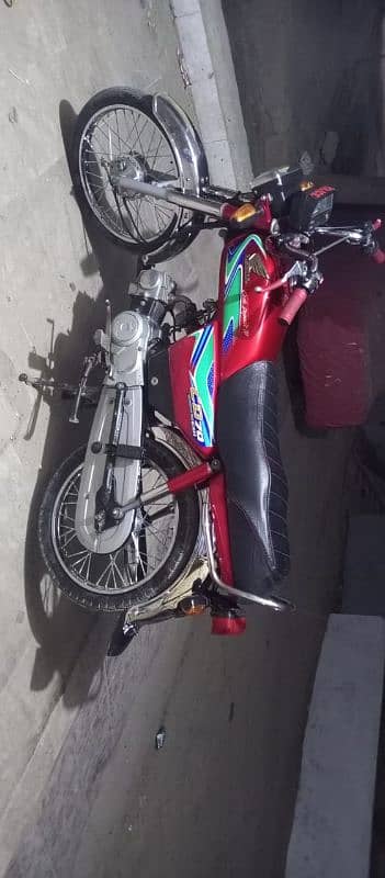 2018 model bike full genuine new bike everything ok 3