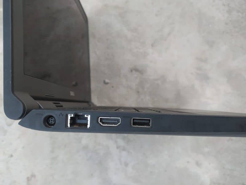 laptop Dell latitude 3160 4