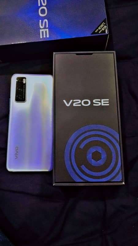 V20 SE 8/128 2