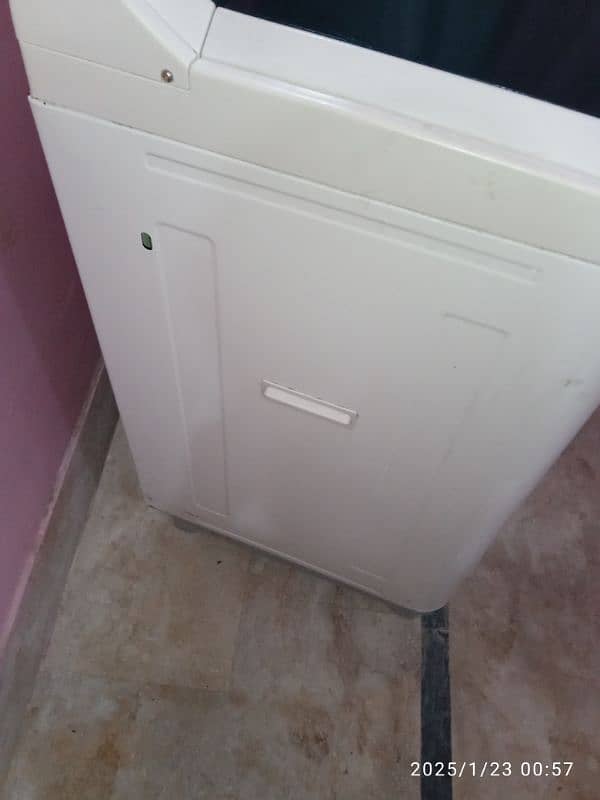 Haier washing machine twin tub model number HWM120BS 13