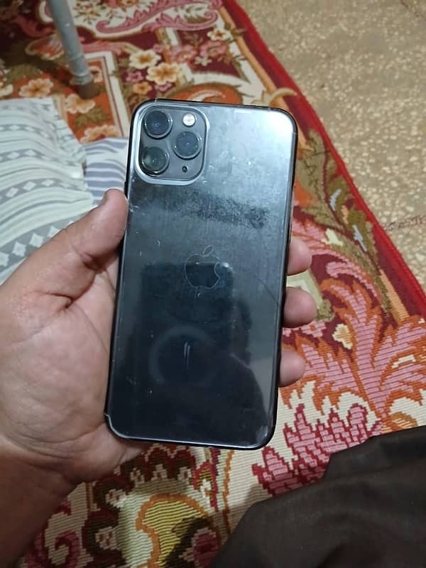 iPhone 11 Pro 0