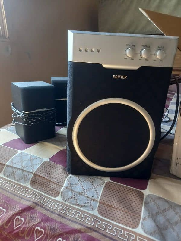 edifier R401 woofer speaker urgent sale 0