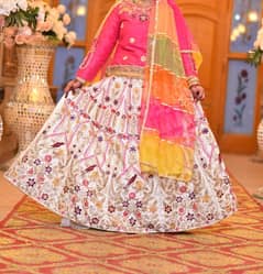 mehndi lehnga