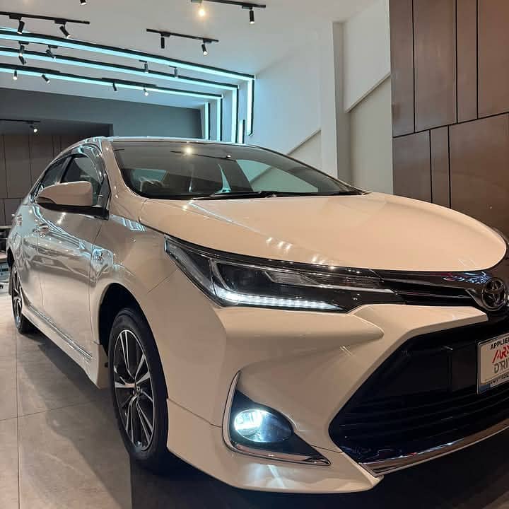 Toyota Altis Grande 2022 1