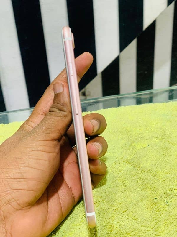 iphone 7 plus 128gb PTA Approved 2