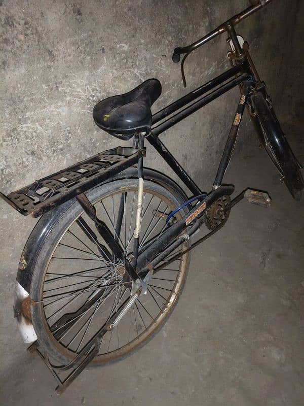 bicycle 22 inches new tyre new seat and . 0