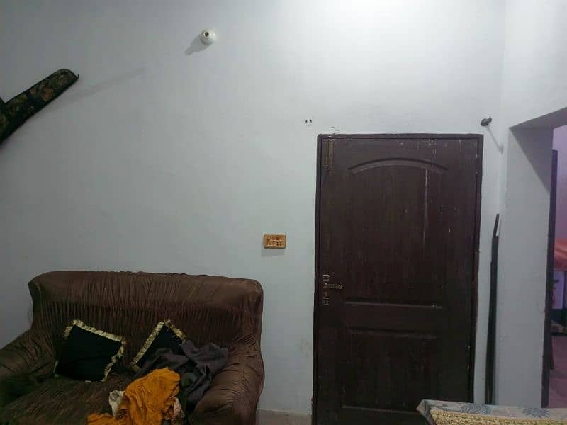 Single story furnished house for sale in Lahorr 3