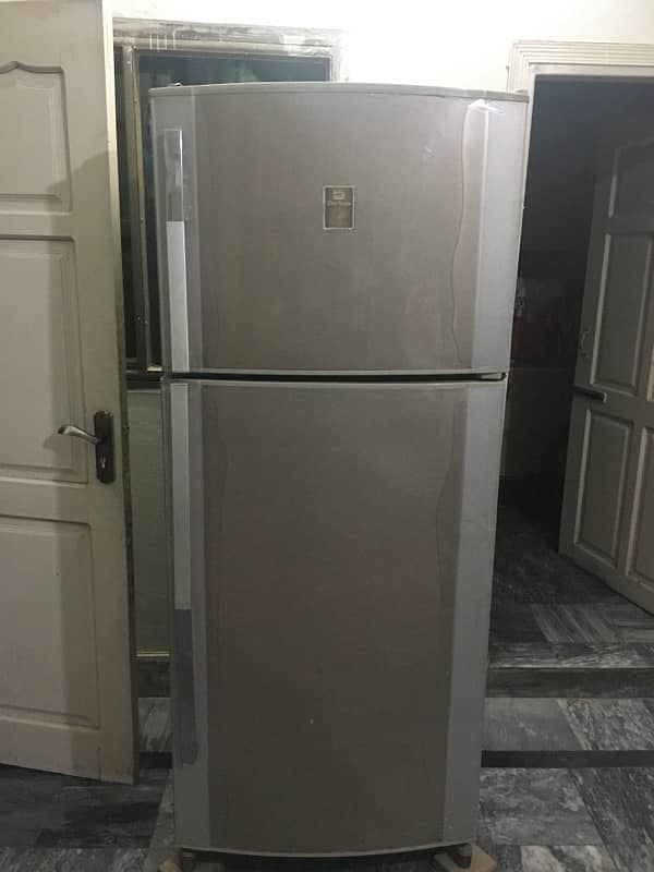 Full Size Dawalance Refrigerator 0