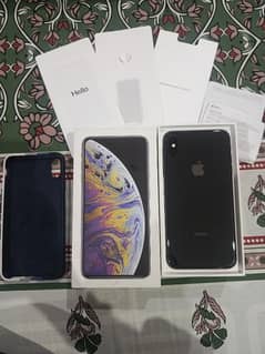 Iphone XSMAX 10/10 BOX PACKED CONDITION