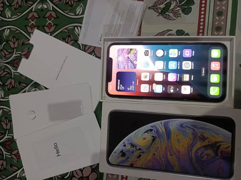 Iphone XSMAX 10/10 BOX PACKED CONDITION 4