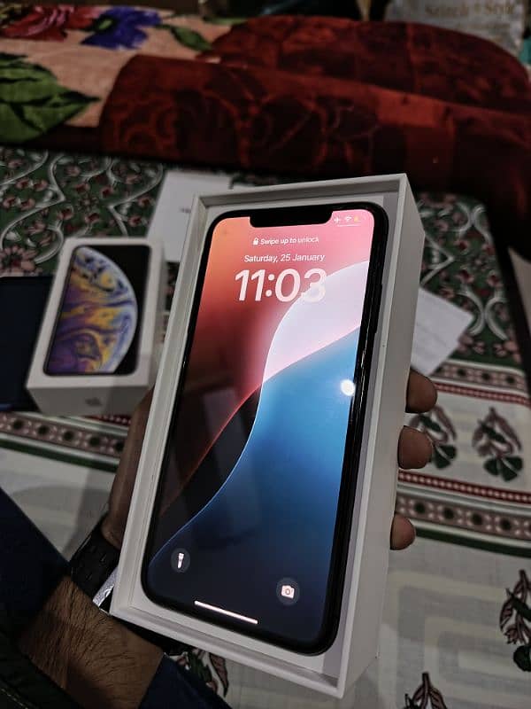 Iphone XSMAX 10/10 BOX PACKED CONDITION 5