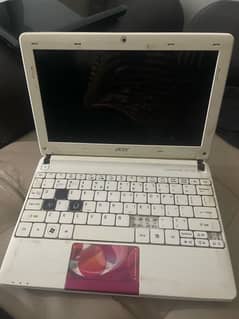 acer aspire one laptop 10/8