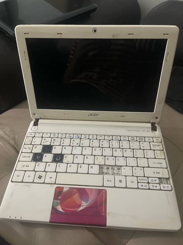 acer aspire one laptop 10/8 0