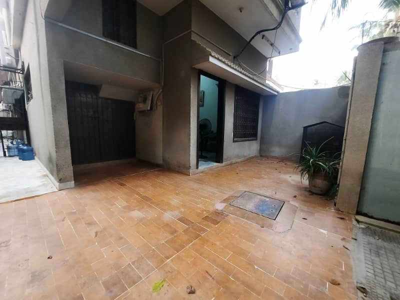 200 sq. yds Double Story Bungalow in Gulshan e Iqbal Block 13C 22