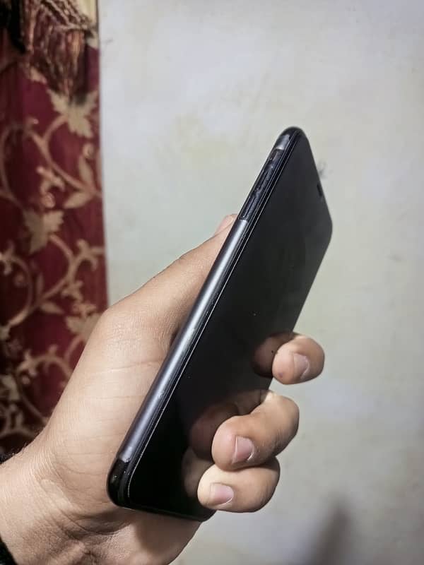 xs Max (256 Gb/Pta Approved ) 4