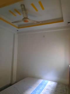 2 beds faimly flat available for rent