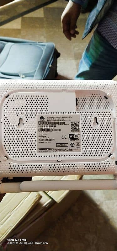 Huawei HG8245W5 Flash Fiber Modem. 4