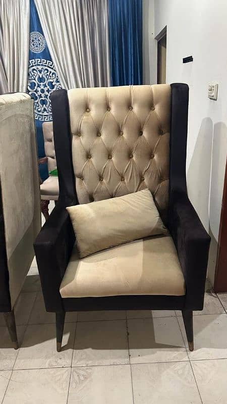 king size room chairs with cushions 1