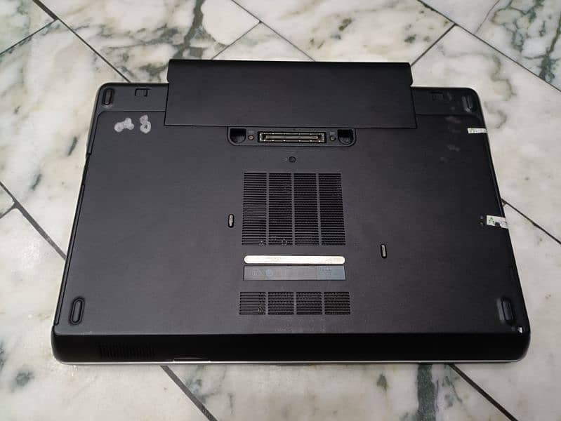 • DELL LATITUDE E6440 - CORE i5 4th Generation +  FULL HD LAPTOP 10