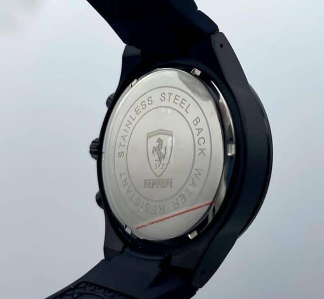 Casual Ferrari analogue watch 1