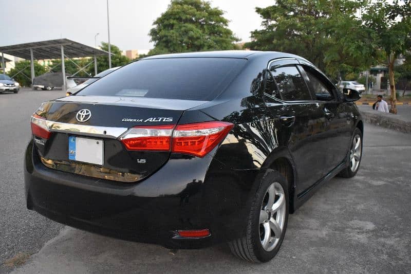 Toyota Corolla Altis 2015 2