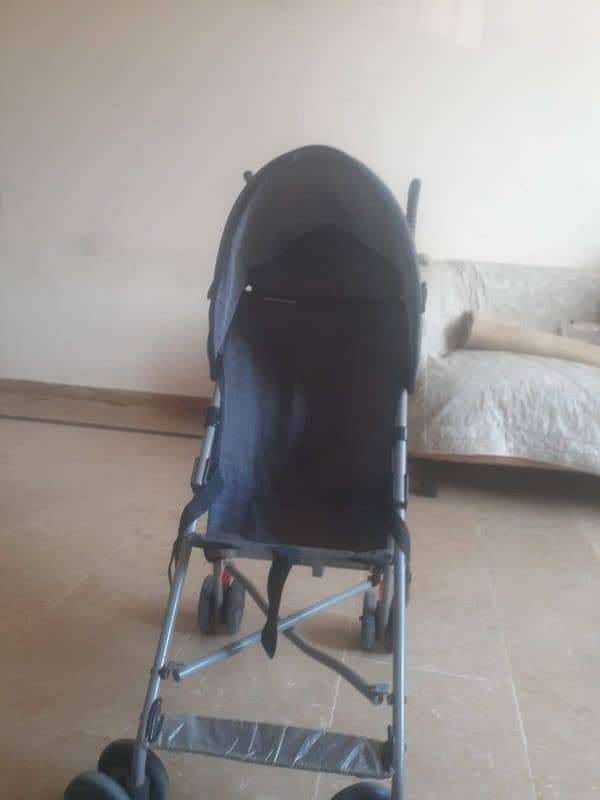 excellent condition pram for sale 4