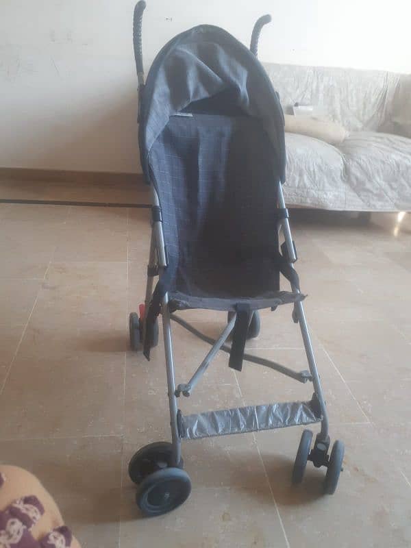 excellent condition pram for sale 10