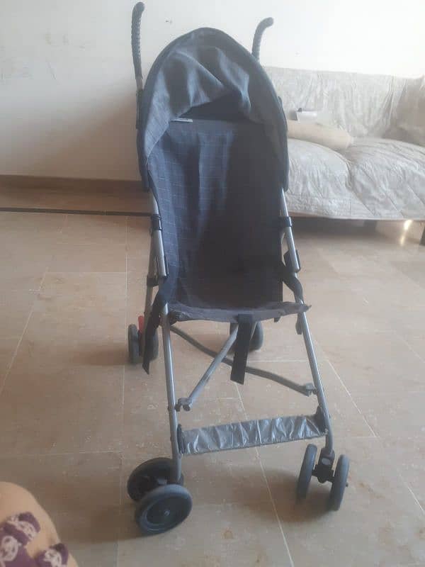 excellent condition pram for sale 11