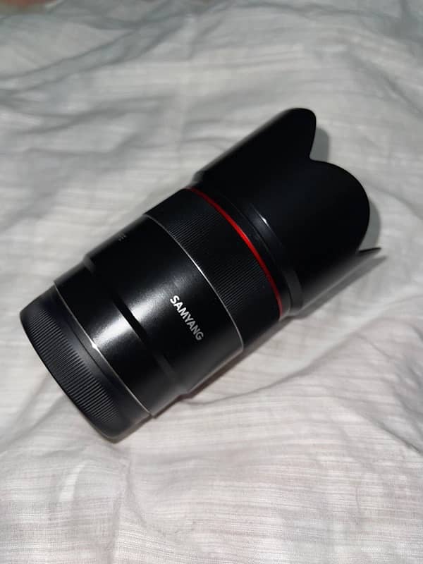 SamYang 75mm 1.8 with box for e-mount for sale 2