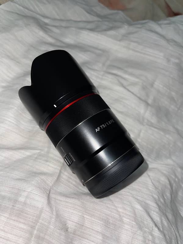 SamYang 75mm 1.8 with box for e-mount for sale 3