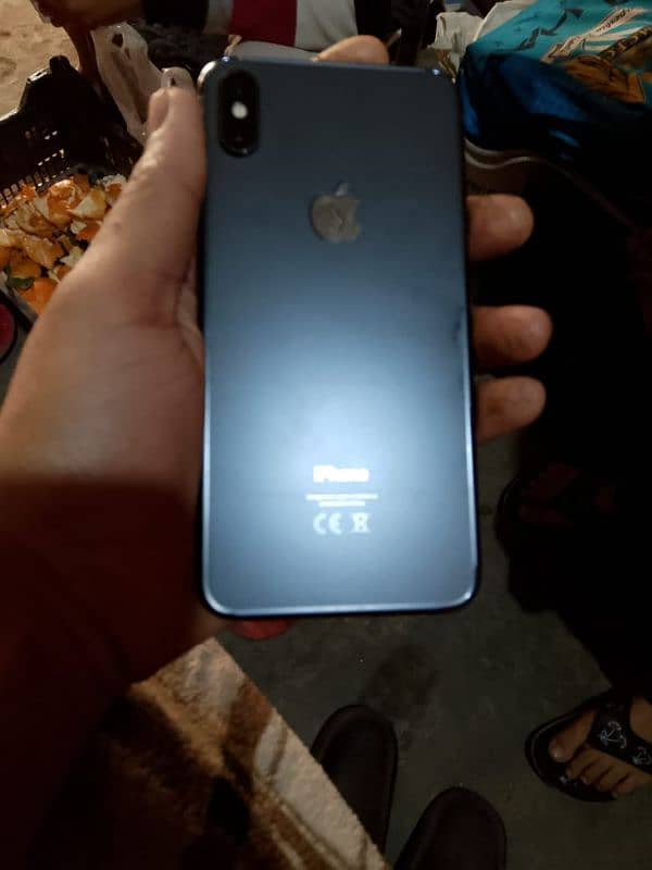 iphone xs max 1