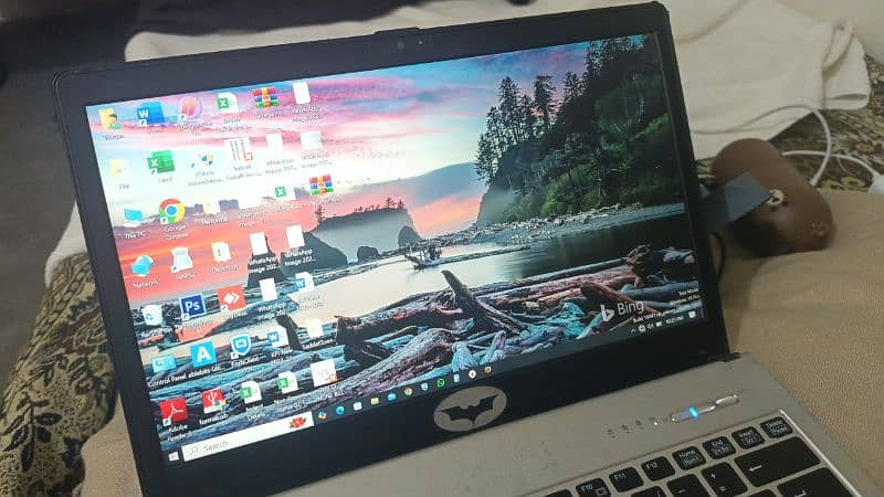 Fujitsu Slim Laptop Full HD 1080  Core i5 5th Gen  8GB Ram 256SSD 0