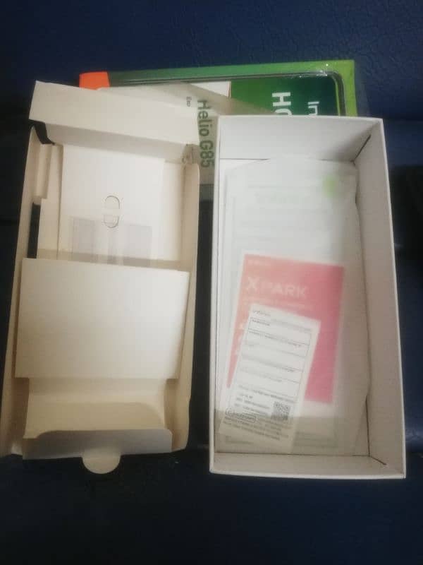 infinix hot 10s original box for sale. 0