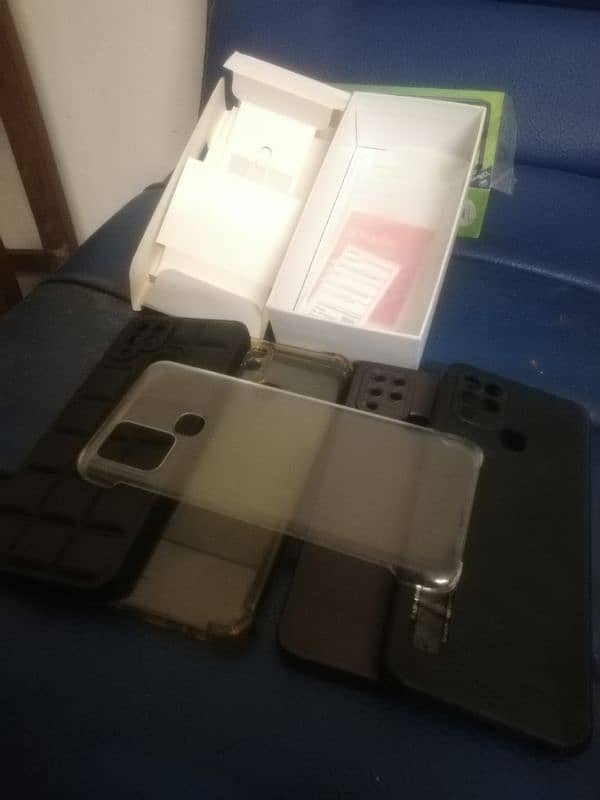 infinix hot 10s original box for sale. 2