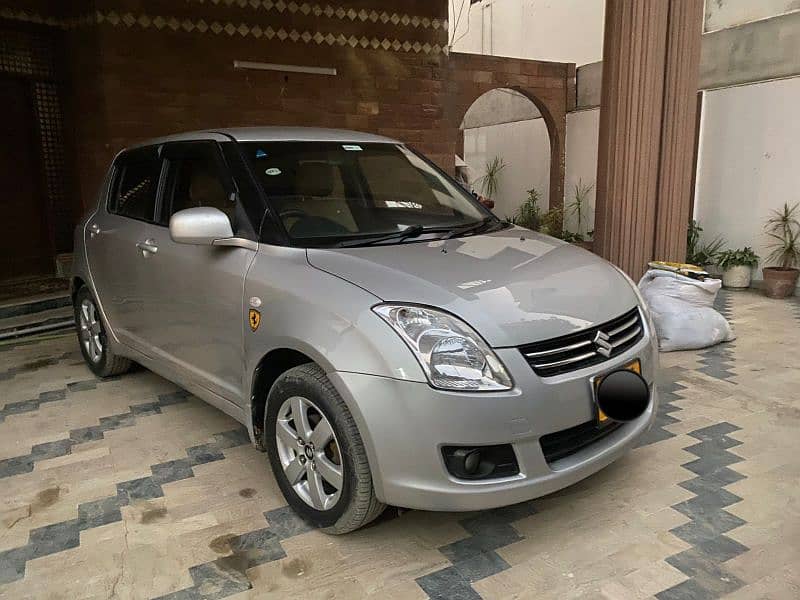 Suzuki Swift Dlx 2017 5