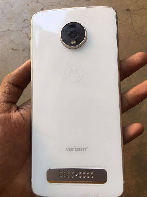 moto z4 2