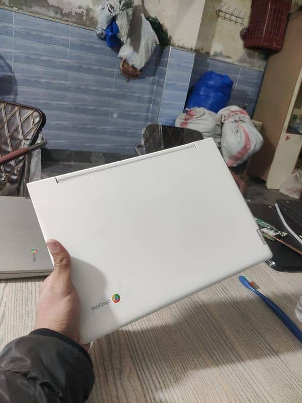 Lenovo chromebook S330 2