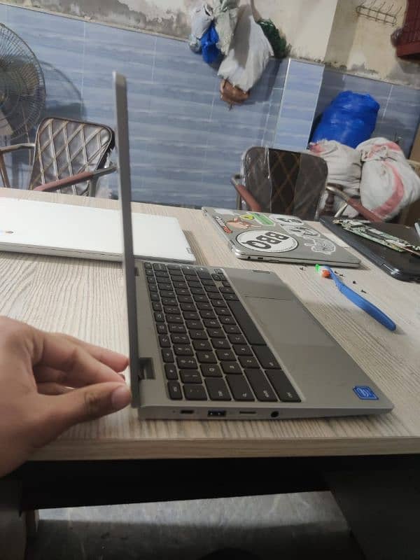 Lenovo Touch chromebook 4gb 64gb 7